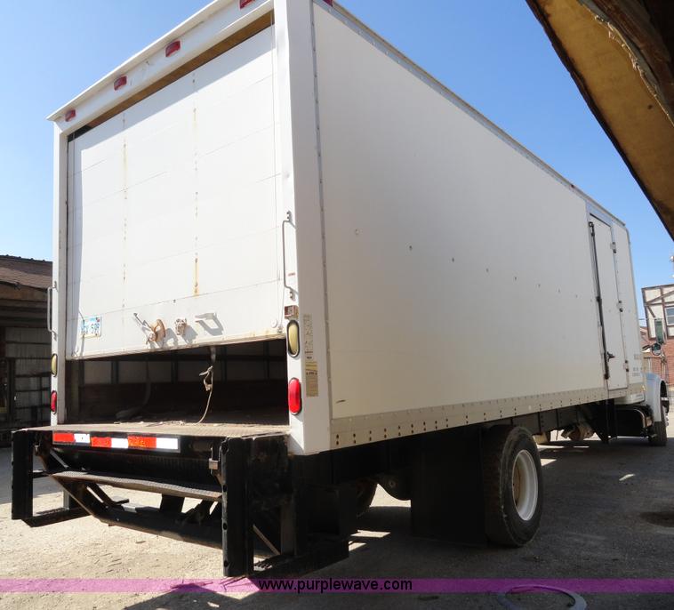 image for item A3254 1999 International 4900 box truck