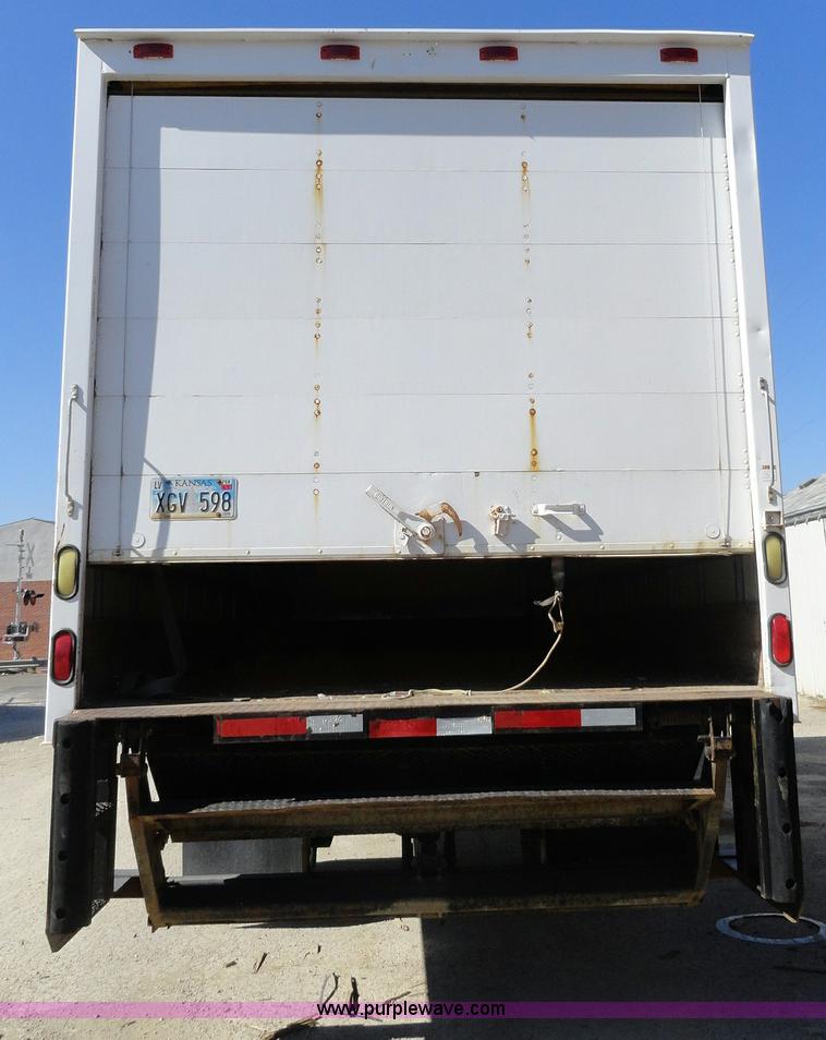 image for item A3254 1999 International 4900 box truck