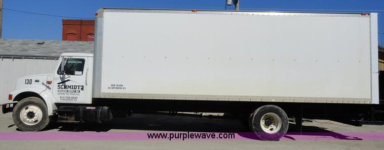 image for item A3254 1999 International 4900 box truck