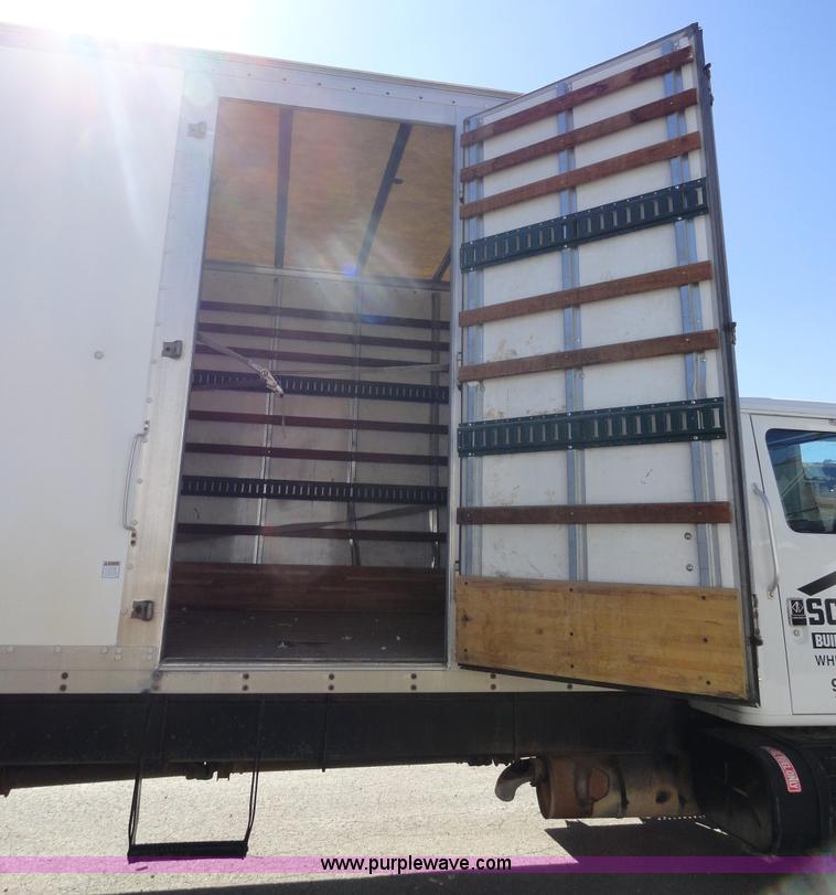 image for item A3254 1999 International 4900 box truck