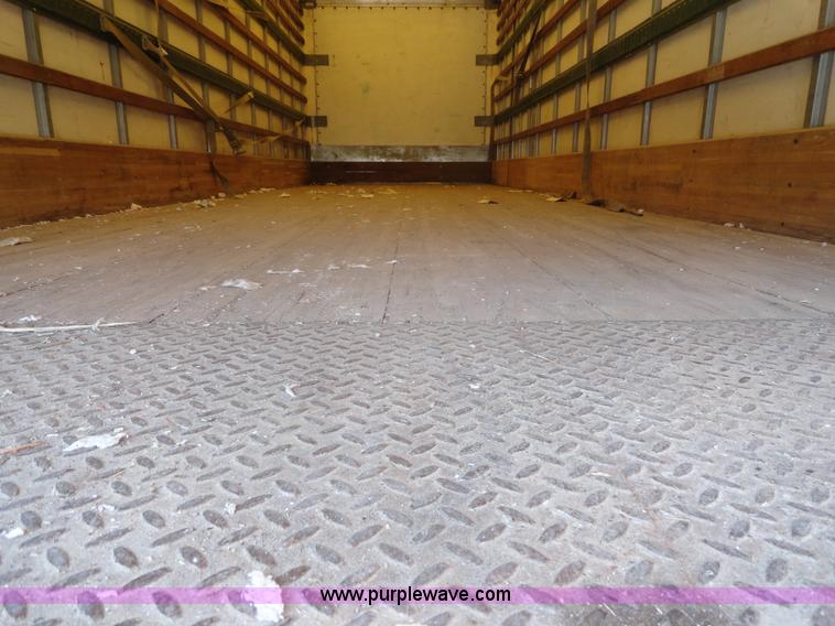 image for item A3254 1999 International 4900 box truck