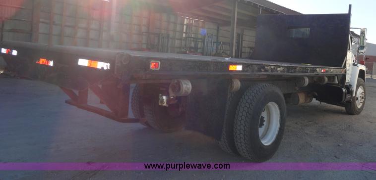 image for item A3259 1989 International 1954 flatbed truck