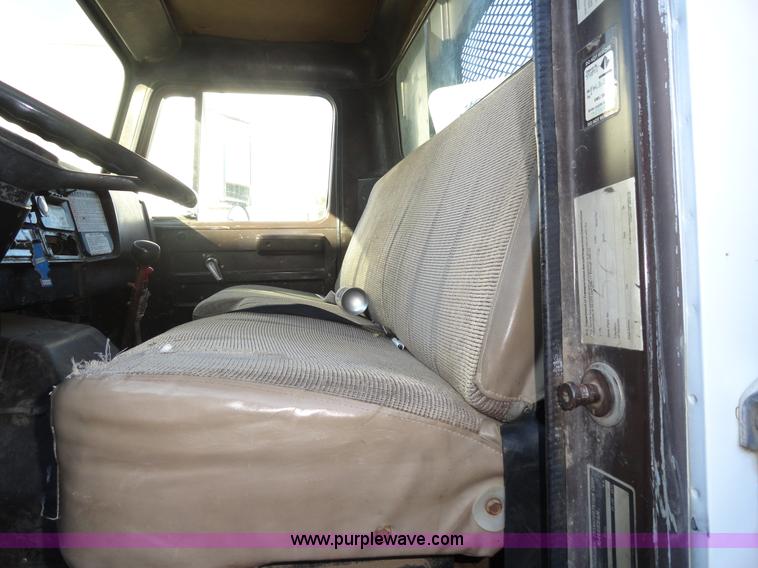 image for item A3259 1989 International 1954 flatbed truck