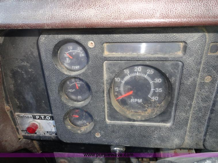 image for item A3259 1989 International 1954 flatbed truck