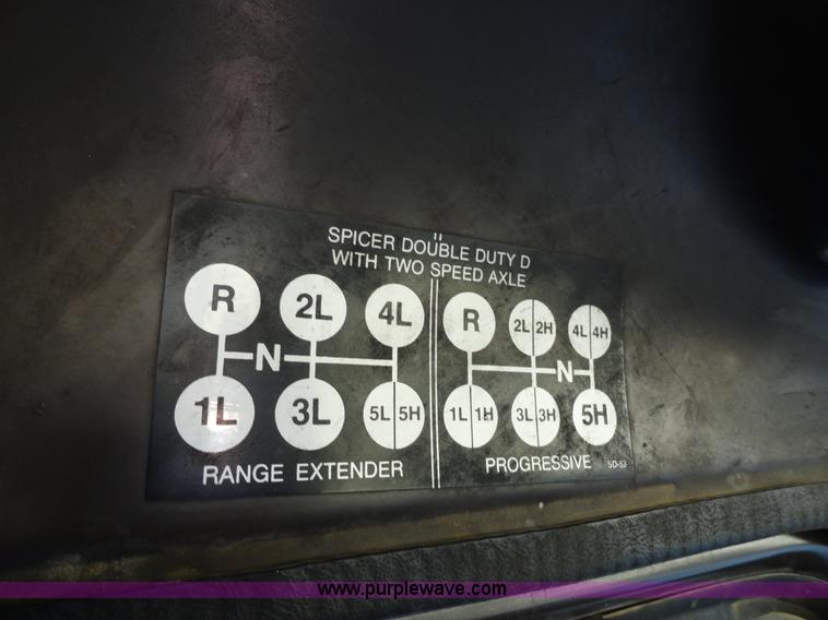 image for item A3259 1989 International 1954 flatbed truck