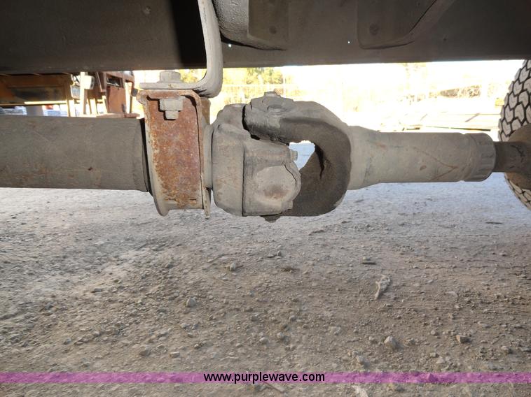 image for item A3259 1989 International 1954 flatbed truck