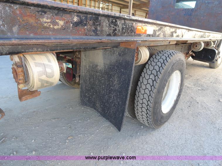 image for item A3259 1989 International 1954 flatbed truck