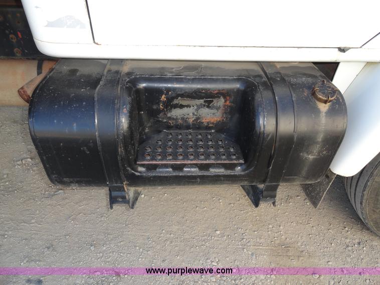 image for item A3259 1989 International 1954 flatbed truck