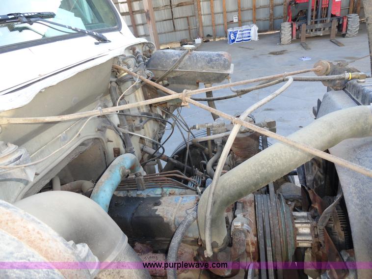 image for item A3259 1989 International 1954 flatbed truck