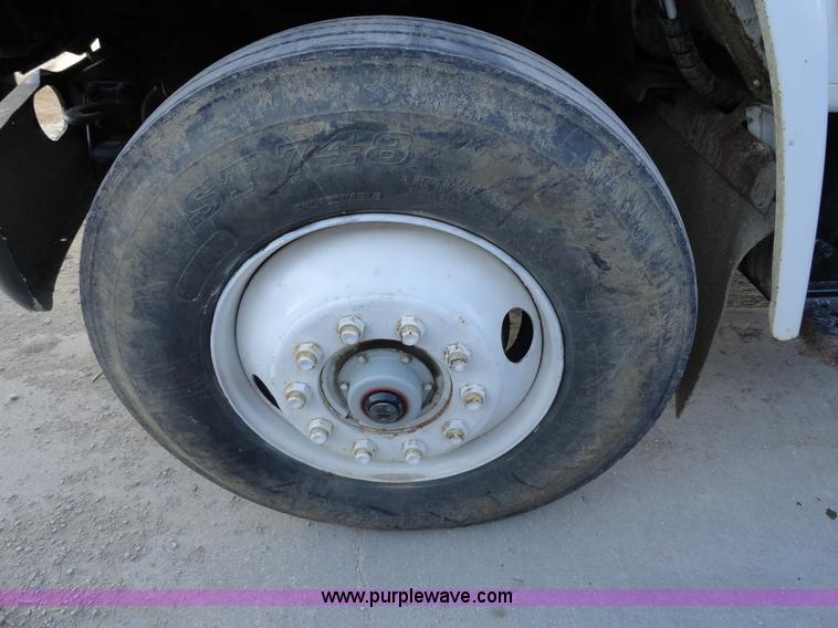 image for item A3259 1989 International 1954 flatbed truck