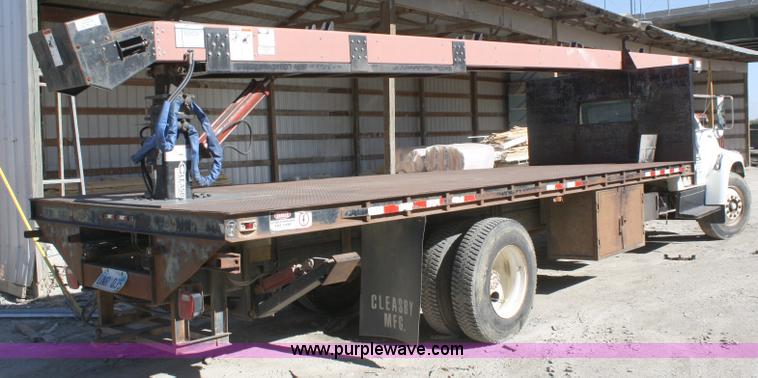 image for item A6535 1998 Ford F700 conveyor truck