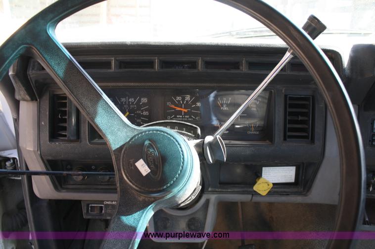 image for item A6535 1998 Ford F700 conveyor truck