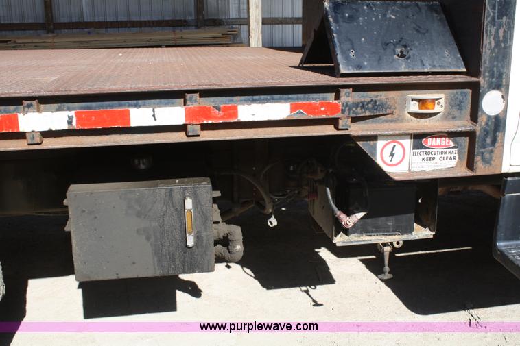 image for item A6535 1998 Ford F700 conveyor truck