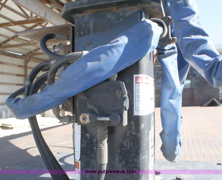 image for item A6535 1998 Ford F700 conveyor truck