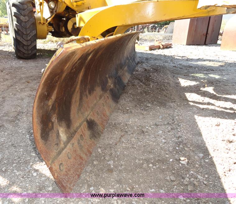 image for item A2384 1963 Caterpillar 12E motor grader