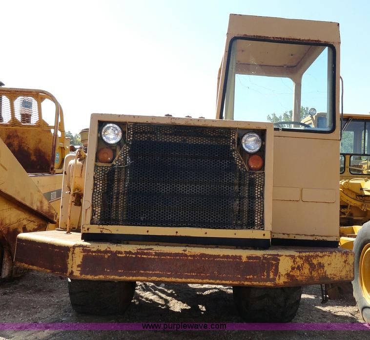 image for item A2385 1976 Caterpillar 613B paddle scraper