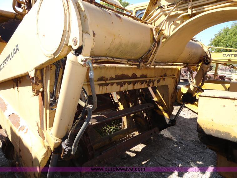 image for item A2385 1976 Caterpillar 613B paddle scraper