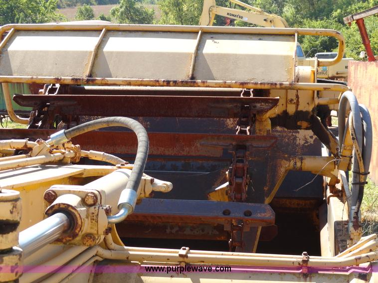 image for item A2385 1976 Caterpillar 613B paddle scraper