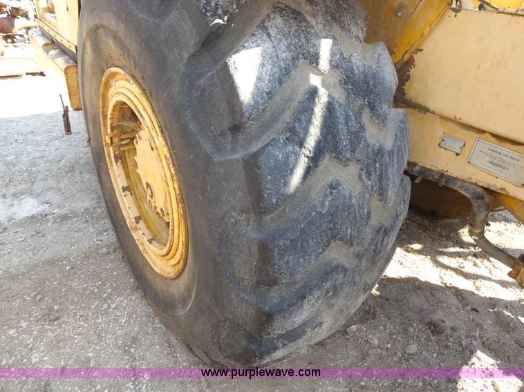 image for item A2385 1976 Caterpillar 613B paddle scraper