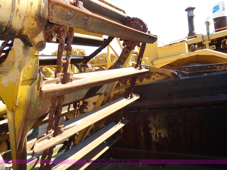 image for item A2385 1976 Caterpillar 613B paddle scraper