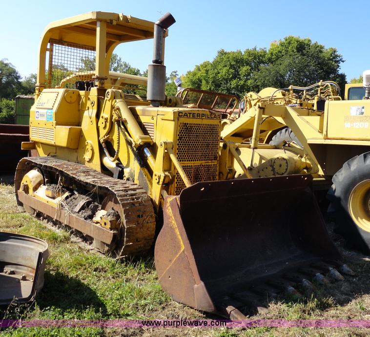 image for item A2423 1967 Caterpillar 955K track loader