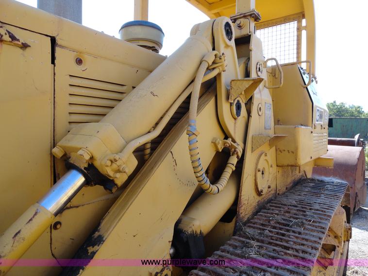 image for item A2423 1967 Caterpillar 955K track loader