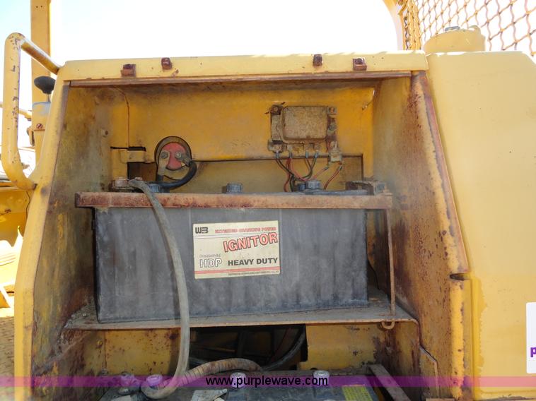 image for item A2423 1967 Caterpillar 955K track loader