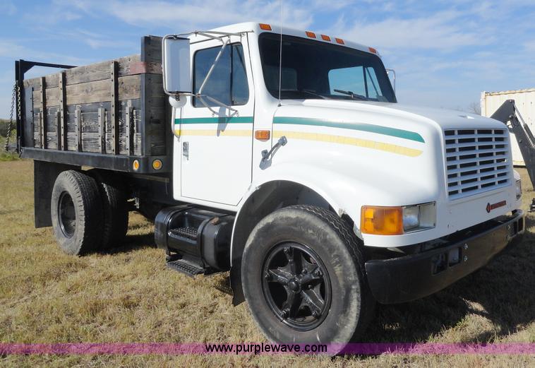 image for item A3241 1992 International 4600 4x2 dump truck