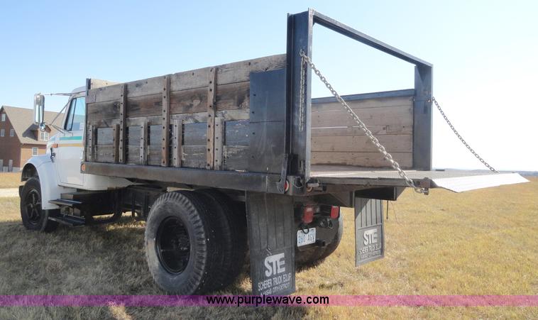 image for item A3241 1992 International 4600 4x2 dump truck