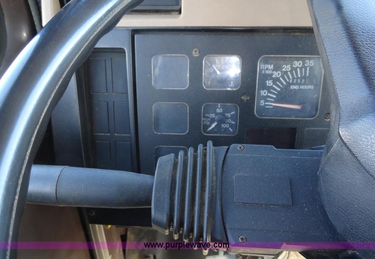 image for item A3241 1992 International 4600 4x2 dump truck