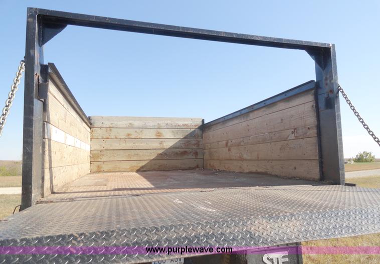 image for item A3241 1992 International 4600 4x2 dump truck