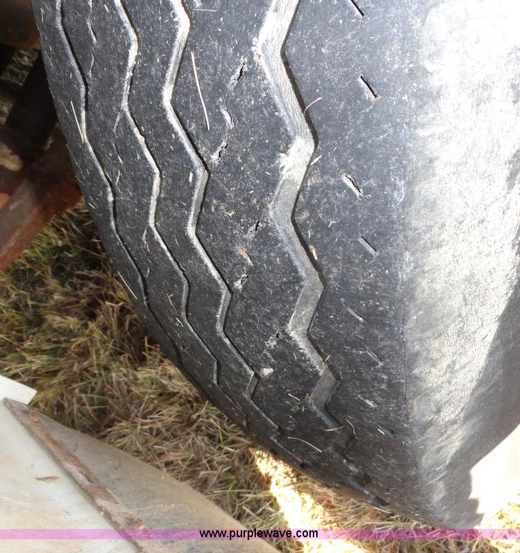 image for item A3241 1992 International 4600 4x2 dump truck