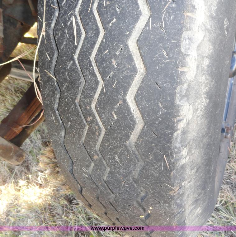 image for item A3241 1992 International 4600 4x2 dump truck