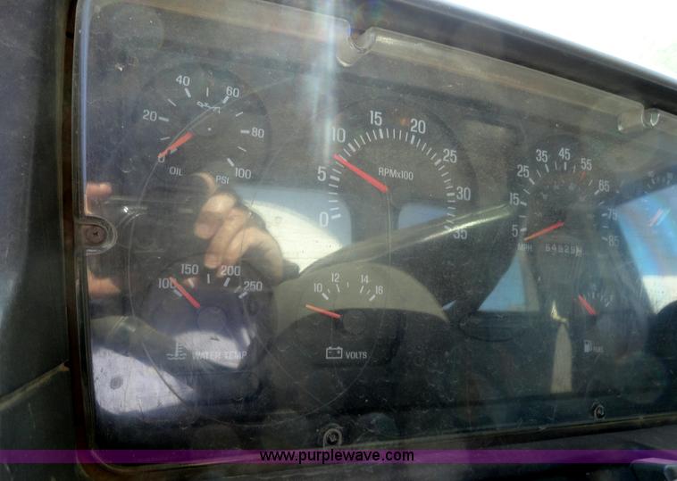 image for item A3255 1999 Sterling L8513 cement mixer truck