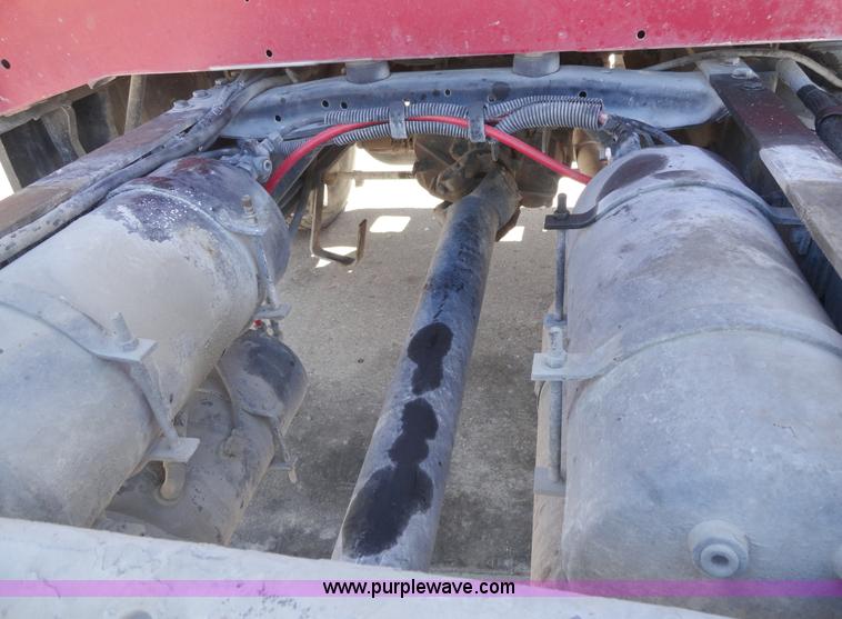 image for item A3256 1997 Ford F800 Super Duty truck