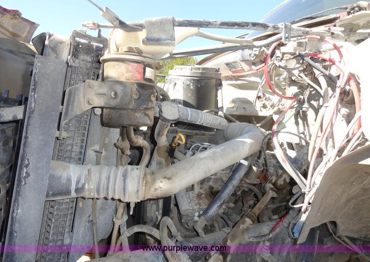 image for item A3256 1997 Ford F800 Super Duty truck