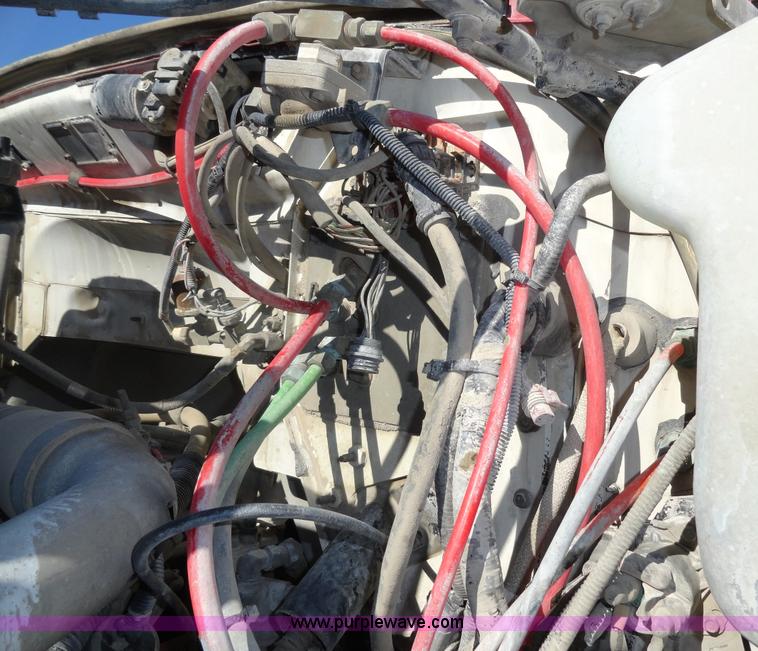 image for item A3256 1997 Ford F800 Super Duty truck