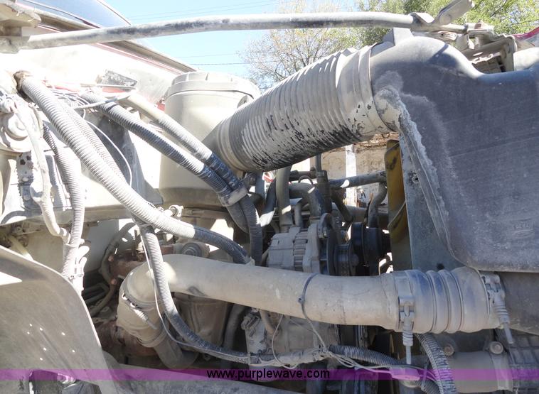 image for item A3256 1997 Ford F800 Super Duty truck