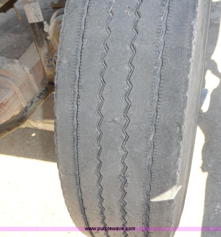 image for item A3256 1997 Ford F800 Super Duty truck