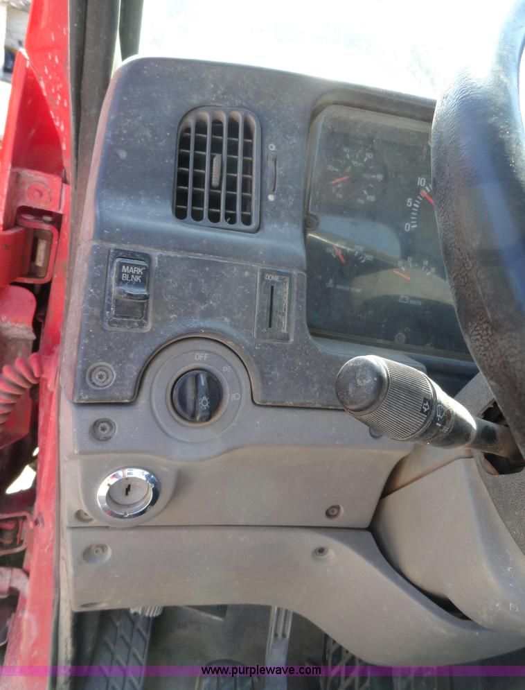 image for item A3257 1999 Sterling L8513 cement mixer truck