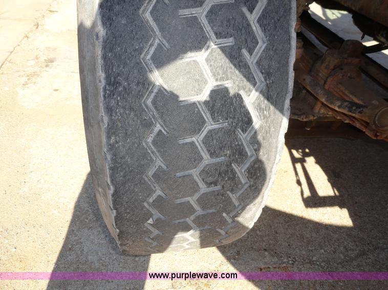 image for item A3257 1999 Sterling L8513 cement mixer truck