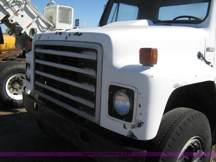 image for item A4392 1982 International 1954 service truck