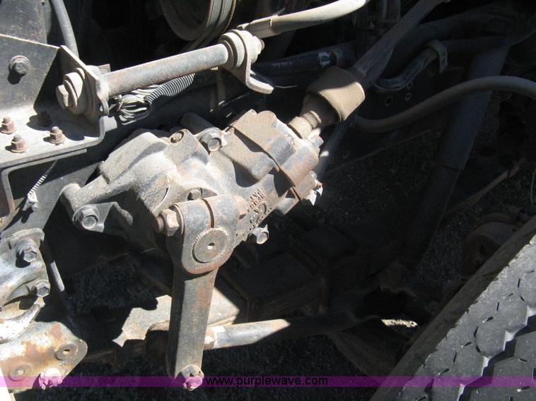 image for item A4392 1982 International 1954 service truck