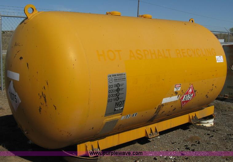 image for item A4396 1999 Trinity Industries industrial propane tank
