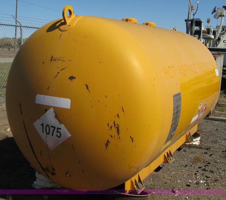 image for item A4396 1999 Trinity Industries industrial propane tank