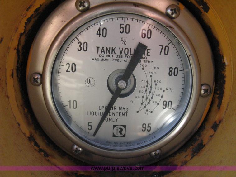 image for item A4396 1999 Trinity Industries industrial propane tank