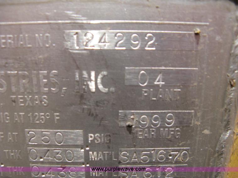 image for item A4396 1999 Trinity Industries industrial propane tank