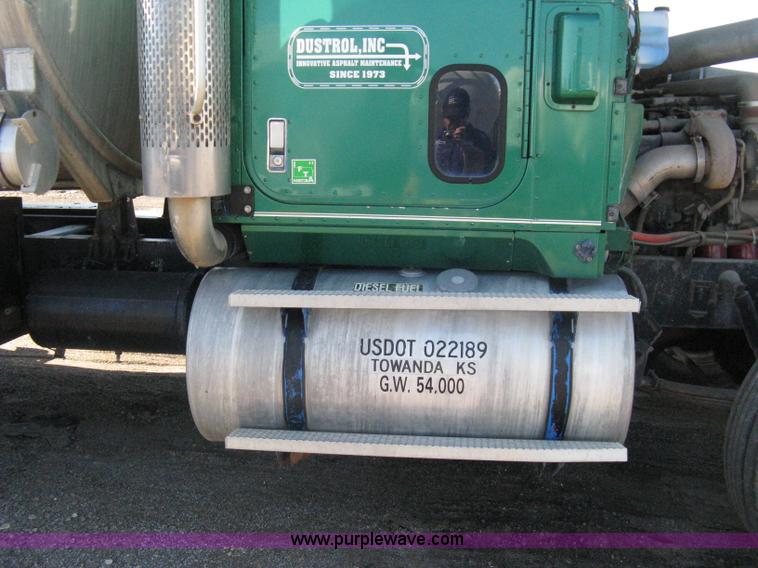 image for item A4397 1985 International F9370 water tanker semi truck