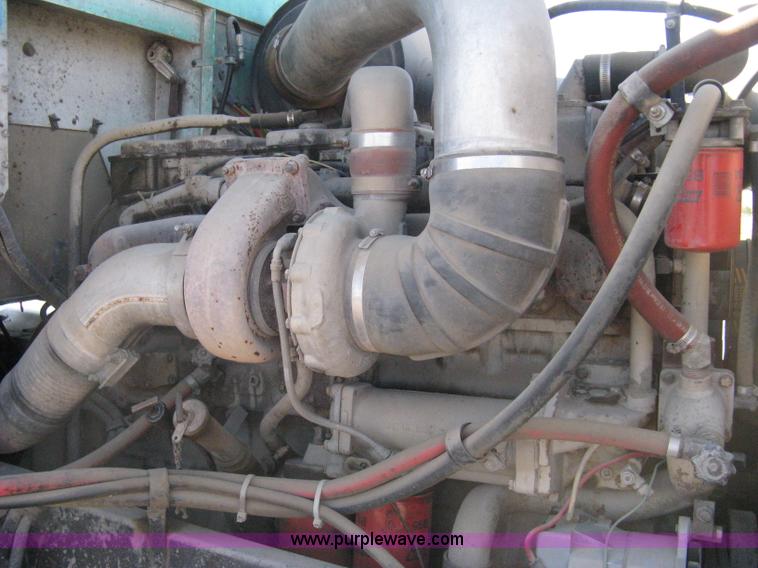 image for item A4397 1985 International F9370 water tanker semi truck