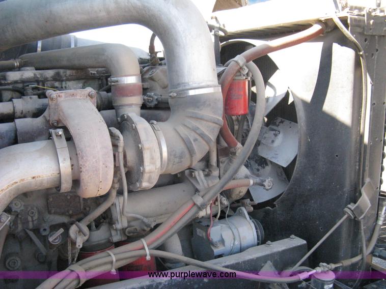 image for item A4397 1985 International F9370 water tanker semi truck